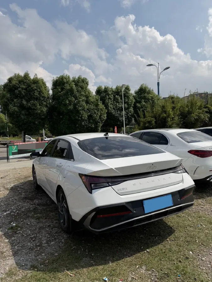 2023 Hyundai Elantra 1.5L 115HP L4 CVT,autocango,china used car exporter,china ev exporter,chinese used car exporter,chinese used ev exporter