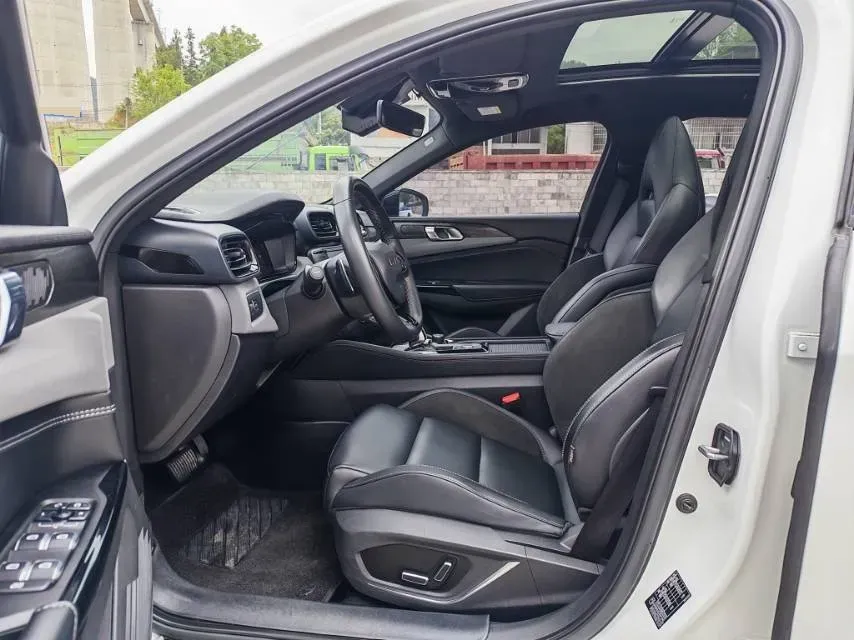 2022 LYNK&CO 03 1.5T 180HP L3 7DCT,autocango,china used car exporter,china ev exporter,chinese used car exporter,chinese used ev exporter