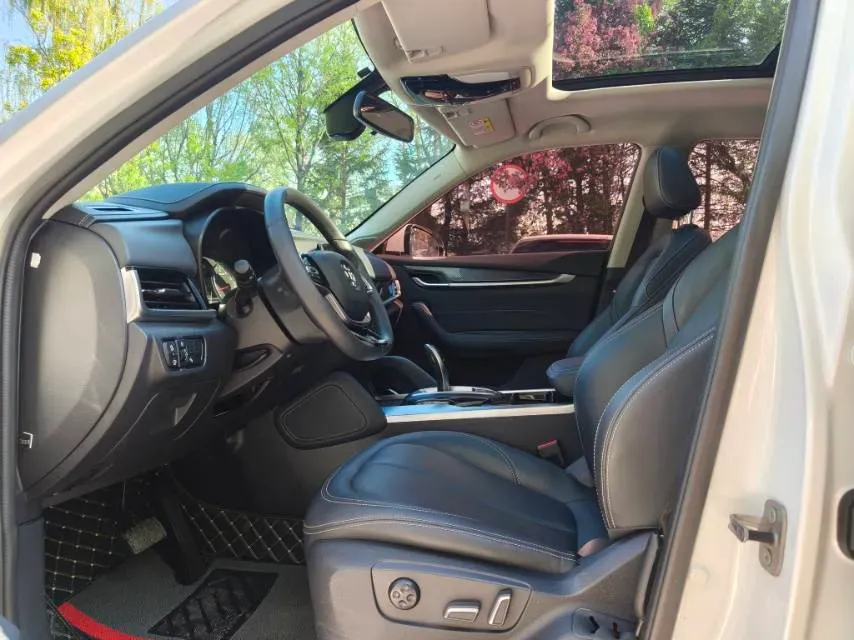 2018 Brilliance Auto V7 1.6T 204HP L4 7DCT,autocango,china used car exporter,china ev exporter,chinese used car exporter,chinese used ev exporter