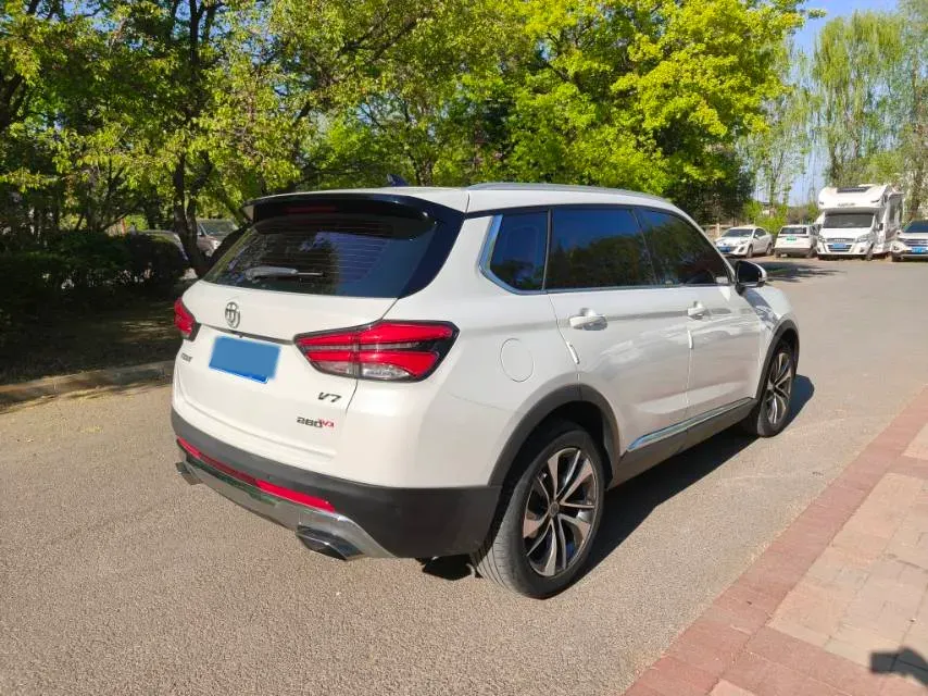 2018 Brilliance Auto V7 1.6T 204HP L4 7DCT,autocango,china used car exporter,china ev exporter,chinese used car exporter,chinese used ev exporter