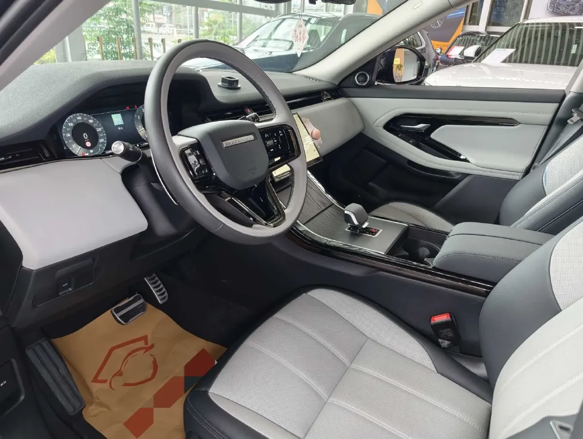 2024 Land Rover Range Rover Evoque 2.0T 249HP L4 9AT,autocango,china used car exporter,china ev exporter,chinese used car exporter,chinese used ev exporter