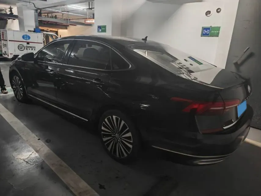 2019 Volvo V40 1.5T 152HP L4 6AT,autocango,china used car exporter,china ev exporter,chinese used car exporter,chinese used ev exporter
