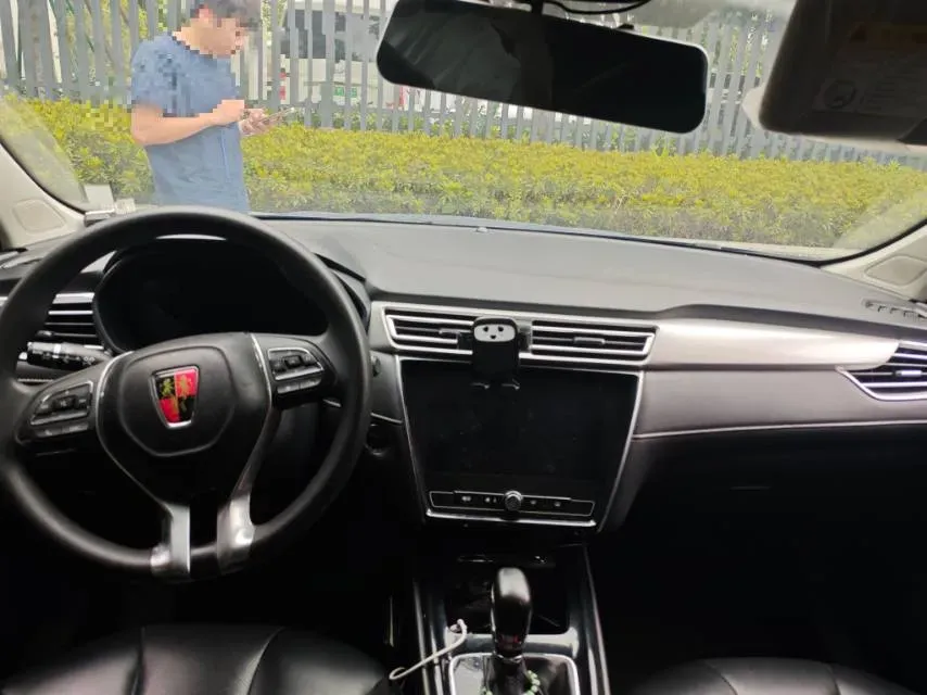 2020 Roewe i5 1.5L 120HP L4 CVT,autocango,china used car exporter,china ev exporter,chinese used car exporter,chinese used ev exporter