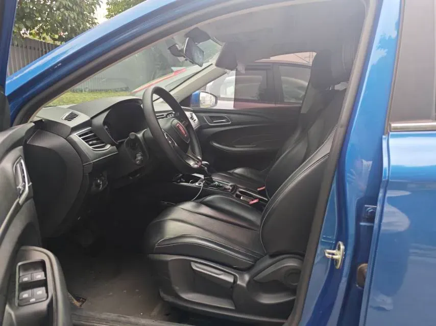 2020 Roewe i5 1.5L 120HP L4 CVT,autocango,china used car exporter,china ev exporter,chinese used car exporter,chinese used ev exporter