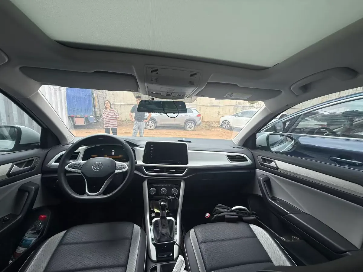 2024 Volkswagen T-Roc 1.4T 150HP L4 7DCT,autocango,china used car exporter,china ev exporter,chinese used car exporter,chinese used ev exporter