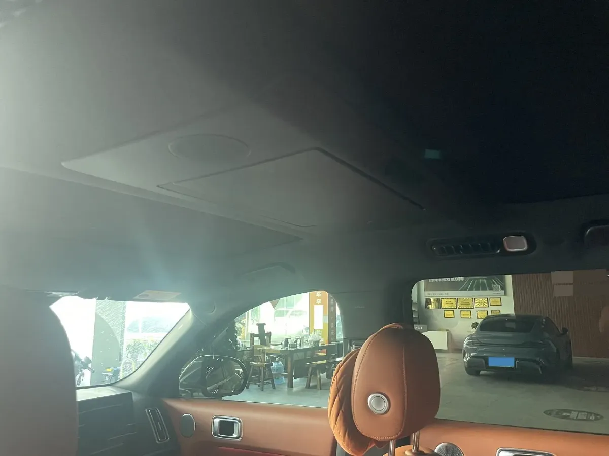 2023 Li L9 Range Extended 154HP REEV 42.6KWH,autocango,china used car exporter,china ev exporter,chinese used car exporter,chinese used ev exporter