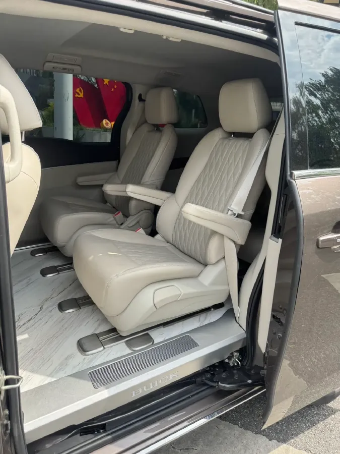 2023 Buick GL8 2.0T 237HP L4 9AT,autocango,china used car exporter,china ev exporter,chinese used car exporter,chinese used ev exporter