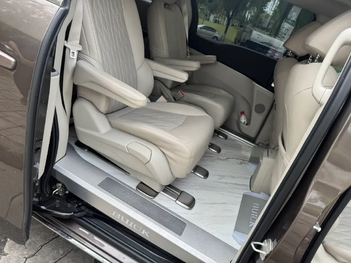 2023 Buick GL8 2.0T 237HP L4 9AT,autocango,china used car exporter,china ev exporter,chinese used car exporter,chinese used ev exporter