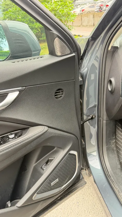 2019 Geely Tugella 2.0T 238HP L4 8AT,autocango,china used car exporter,china ev exporter,chinese used car exporter,chinese used ev exporter