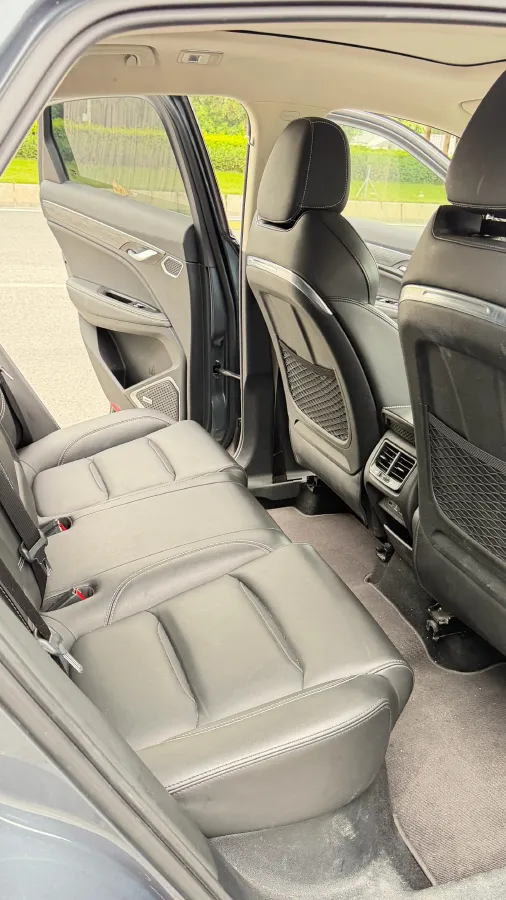 2019 Geely Tugella 2.0T 238HP L4 8AT,autocango,china used car exporter,china ev exporter,chinese used car exporter,chinese used ev exporter