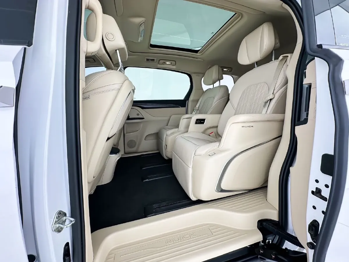 2022 Buick GL8 2.0T 237HP L4 9AT,autocango,china used car exporter,china ev exporter,chinese used car exporter,chinese used ev exporter