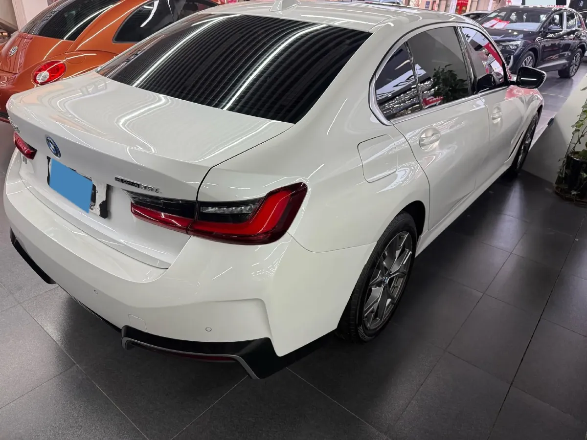 2024 BMW i3 BEV 70KWH,autocango,china used car exporter,china ev exporter,chinese used car exporter,chinese used ev exporter