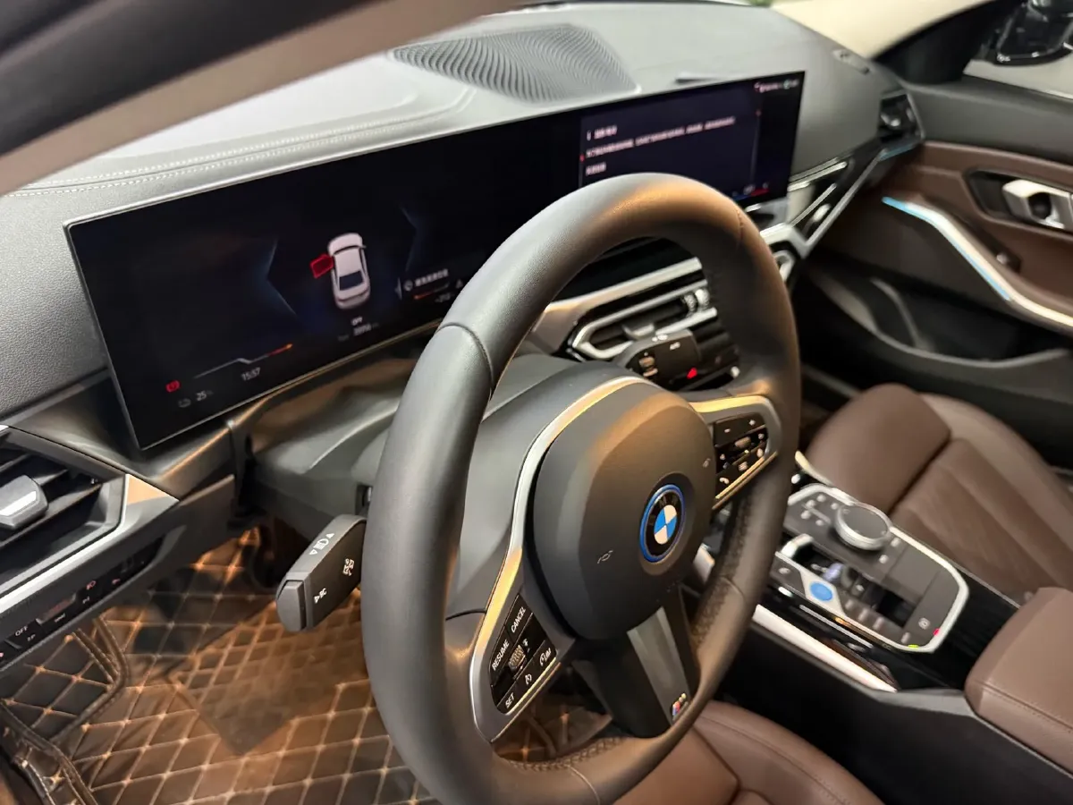 2024 BMW i3 BEV 70KWH,autocango,china used car exporter,china ev exporter,chinese used car exporter,chinese used ev exporter