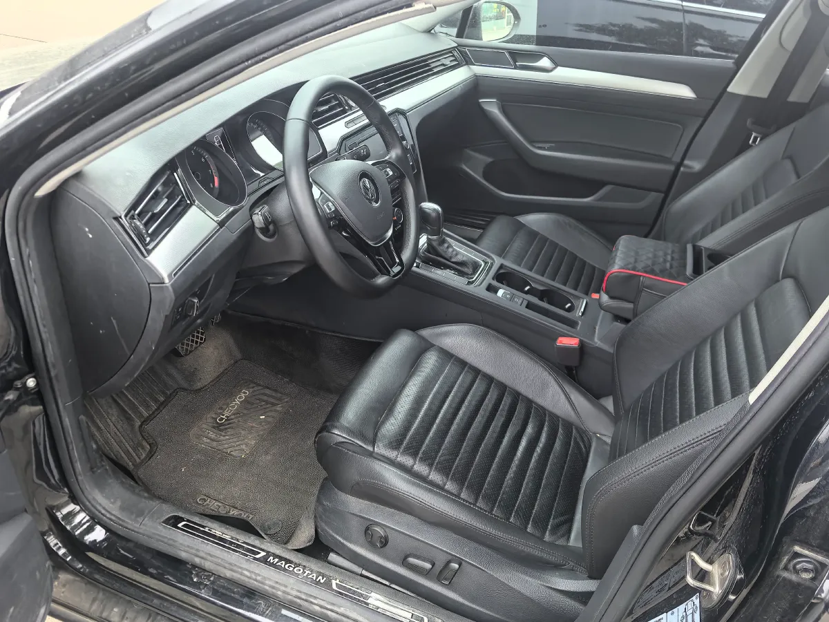 2018 Volkswagen Magotan 1.8T 180HP L4 7DCT,autocango,china used car exporter,china ev exporter,chinese used car exporter,chinese used ev exporter