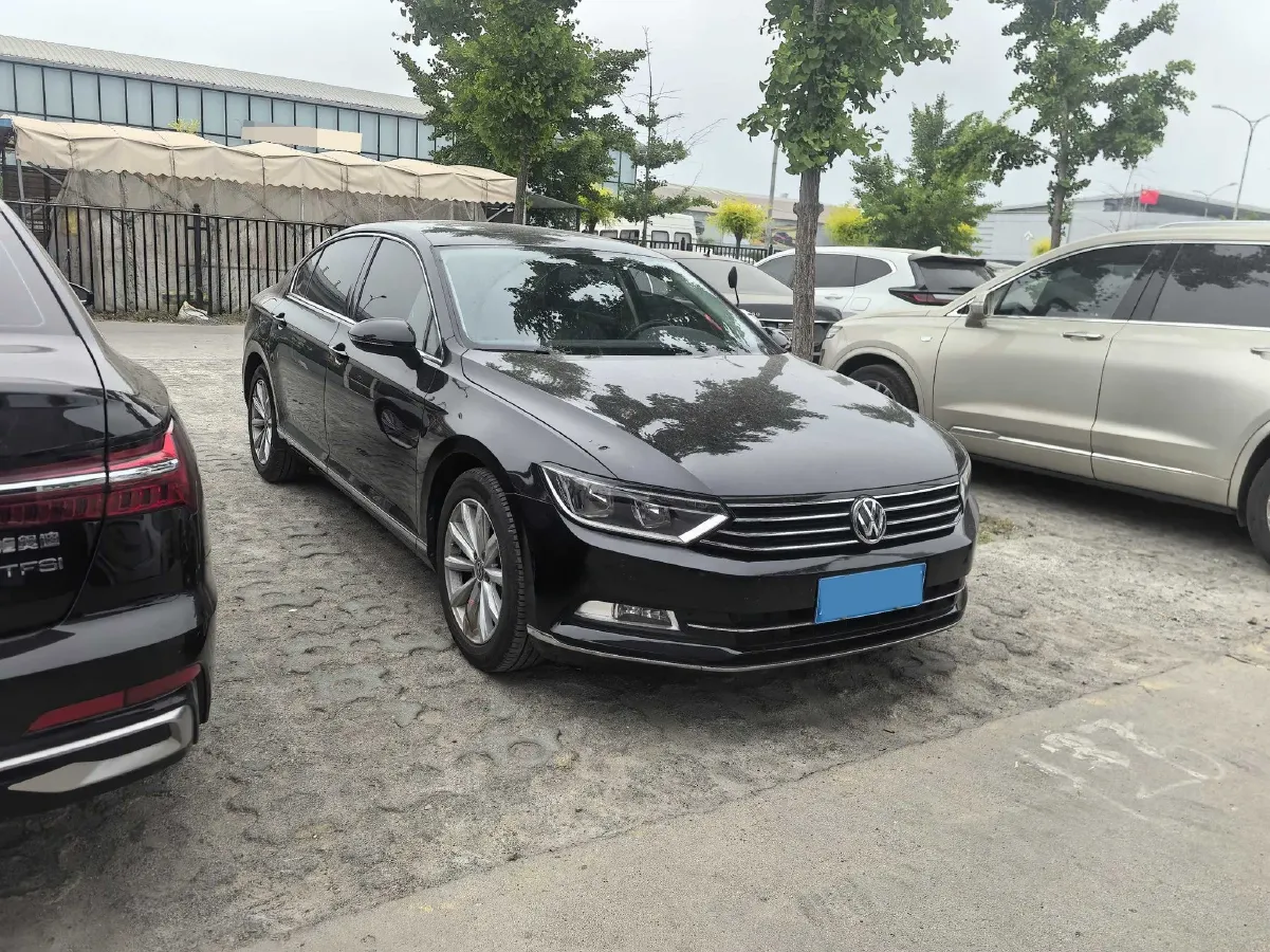 2018 Volkswagen Magotan 1.8T 180HP L4 7DCT,autocango,china used car exporter,china ev exporter,chinese used car exporter,chinese used ev exporter