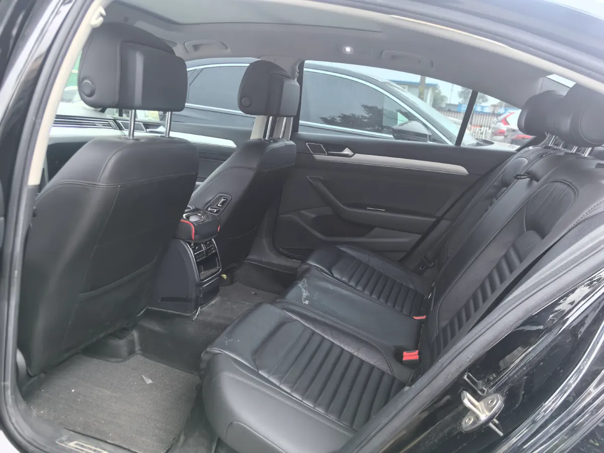 2018 Volkswagen Magotan 1.8T 180HP L4 7DCT,autocango,china used car exporter,china ev exporter,chinese used car exporter,chinese used ev exporter