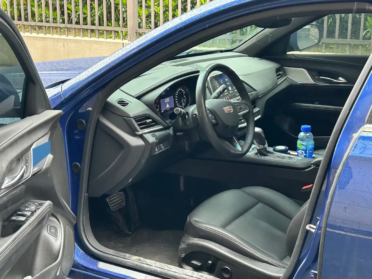 2021 Cadillac CT4 2.0T 237HP L4 8AT,autocango,china used car exporter,china ev exporter,chinese used car exporter,chinese used ev exporter