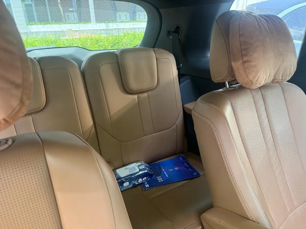 2020 Li ONE Range Extended 131HP REEV 40.5KWH,autocango,china used car exporter,china ev exporter,chinese used car exporter,chinese used ev exporter