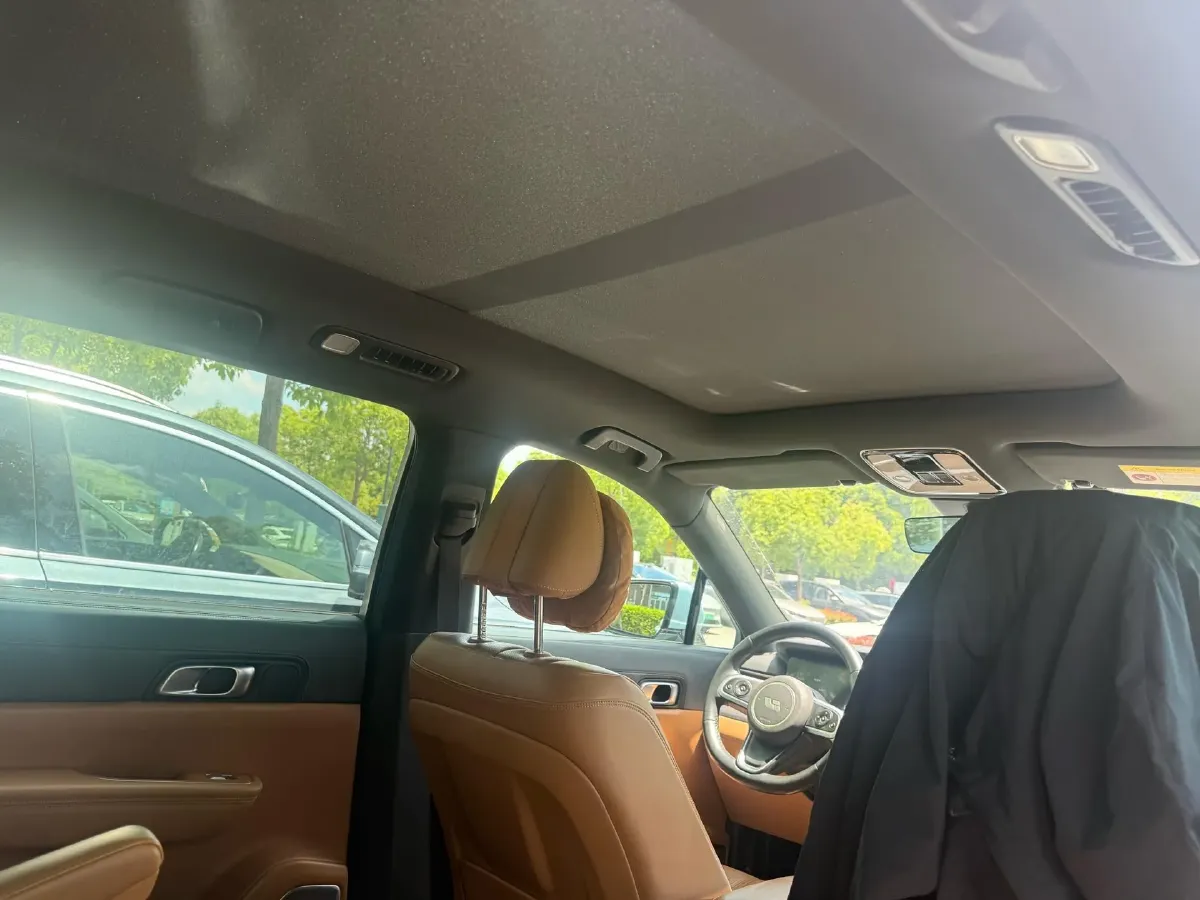 2020 Li ONE Range Extended 131HP REEV 40.5KWH,autocango,china used car exporter,china ev exporter,chinese used car exporter,chinese used ev exporter