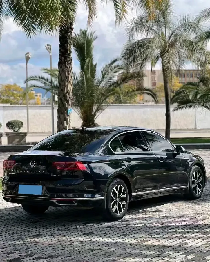 2020 Volkswagen Magotan 2.0T 186HP L4 7DCT,autocango,china used car exporter,china ev exporter,chinese used car exporter,chinese used ev exporter