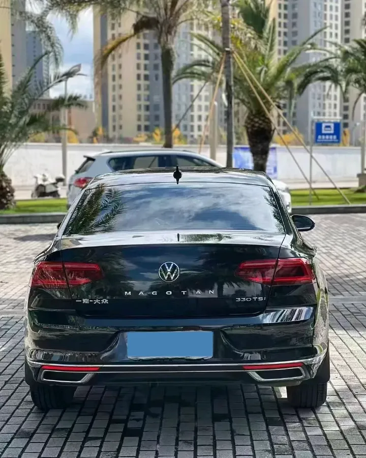 2020 Volkswagen Magotan 2.0T 186HP L4 7DCT,autocango,china used car exporter,china ev exporter,chinese used car exporter,chinese used ev exporter