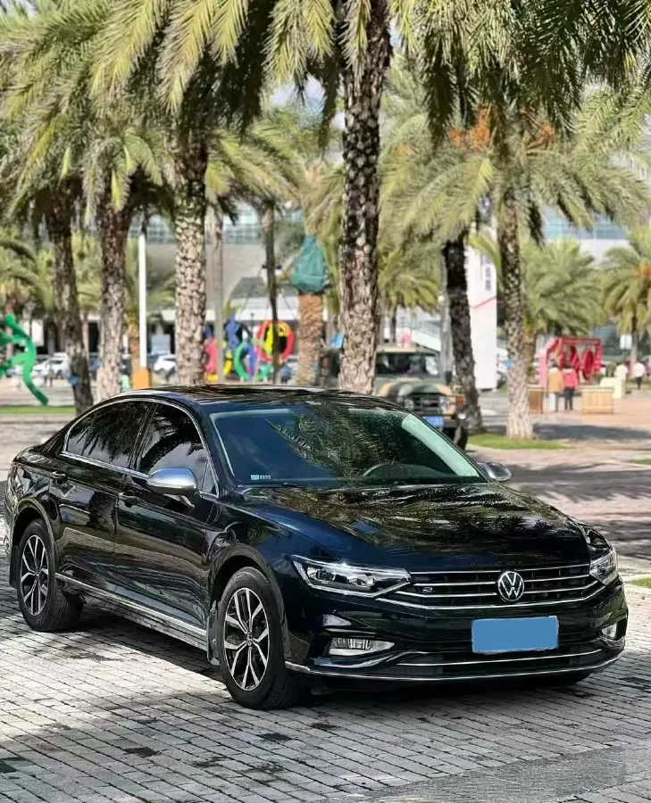 2020 Volkswagen Magotan 2.0T 186HP L4 7DCT,autocango,china used car exporter,china ev exporter,chinese used car exporter,chinese used ev exporter