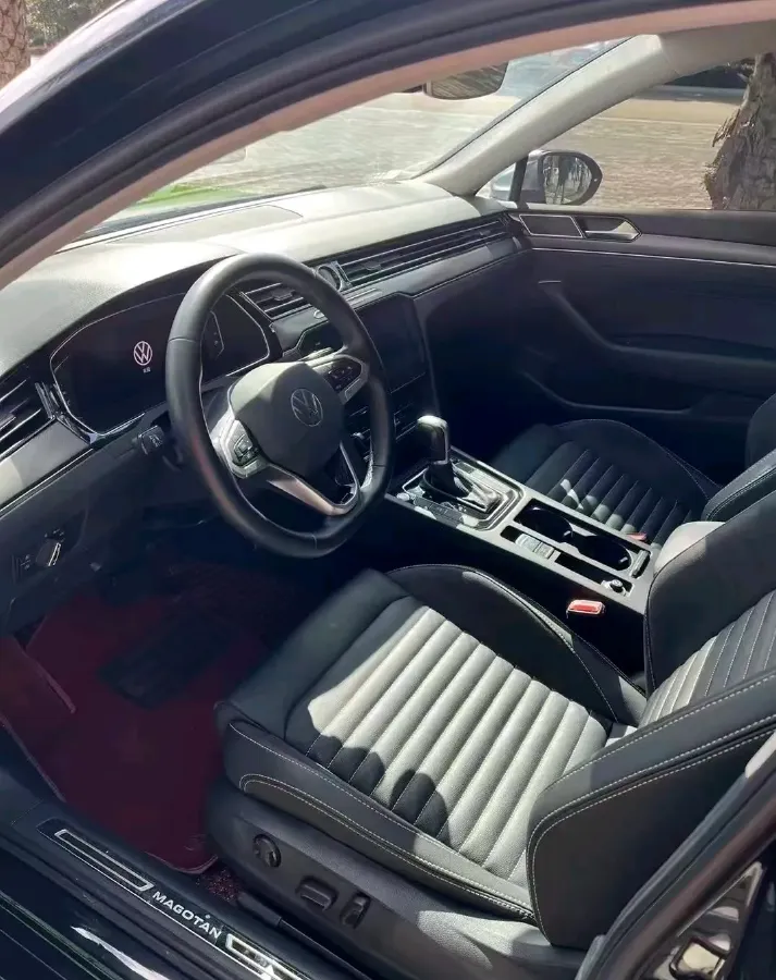 2020 Volkswagen Magotan 2.0T 186HP L4 7DCT,autocango,china used car exporter,china ev exporter,chinese used car exporter,chinese used ev exporter