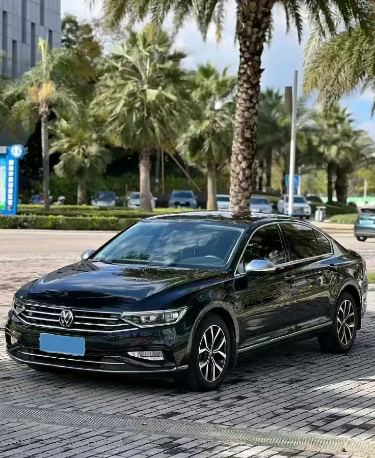 2020 Volkswagen Magotan 2.0T 186HP L4 7DCT,autocango,china used car exporter,china ev exporter,chinese used car exporter,chinese used ev exporter