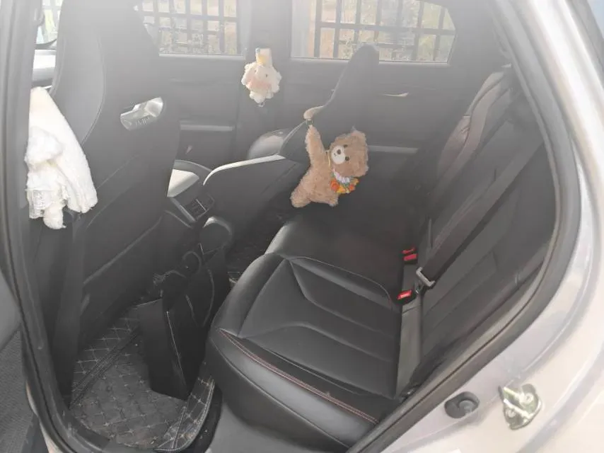 2023 ChangAn UNI-V 1.5T 188HP L4 7DCT,autocango,china used car exporter,china ev exporter,chinese used car exporter,chinese used ev exporter