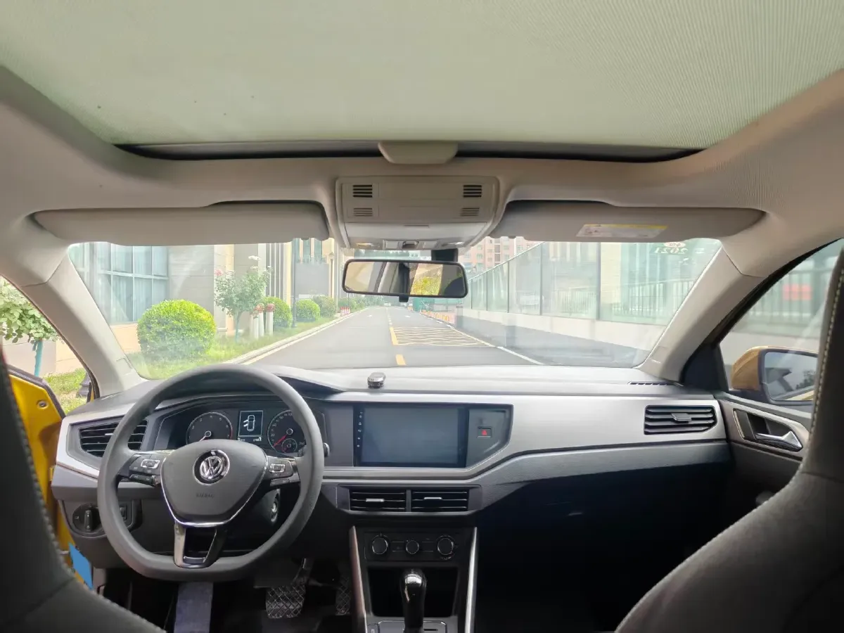 2019 Volkswagen Polo 1.5L 113HP L4 6AT,autocango,china used car exporter,china ev exporter,chinese used car exporter,chinese used ev exporter