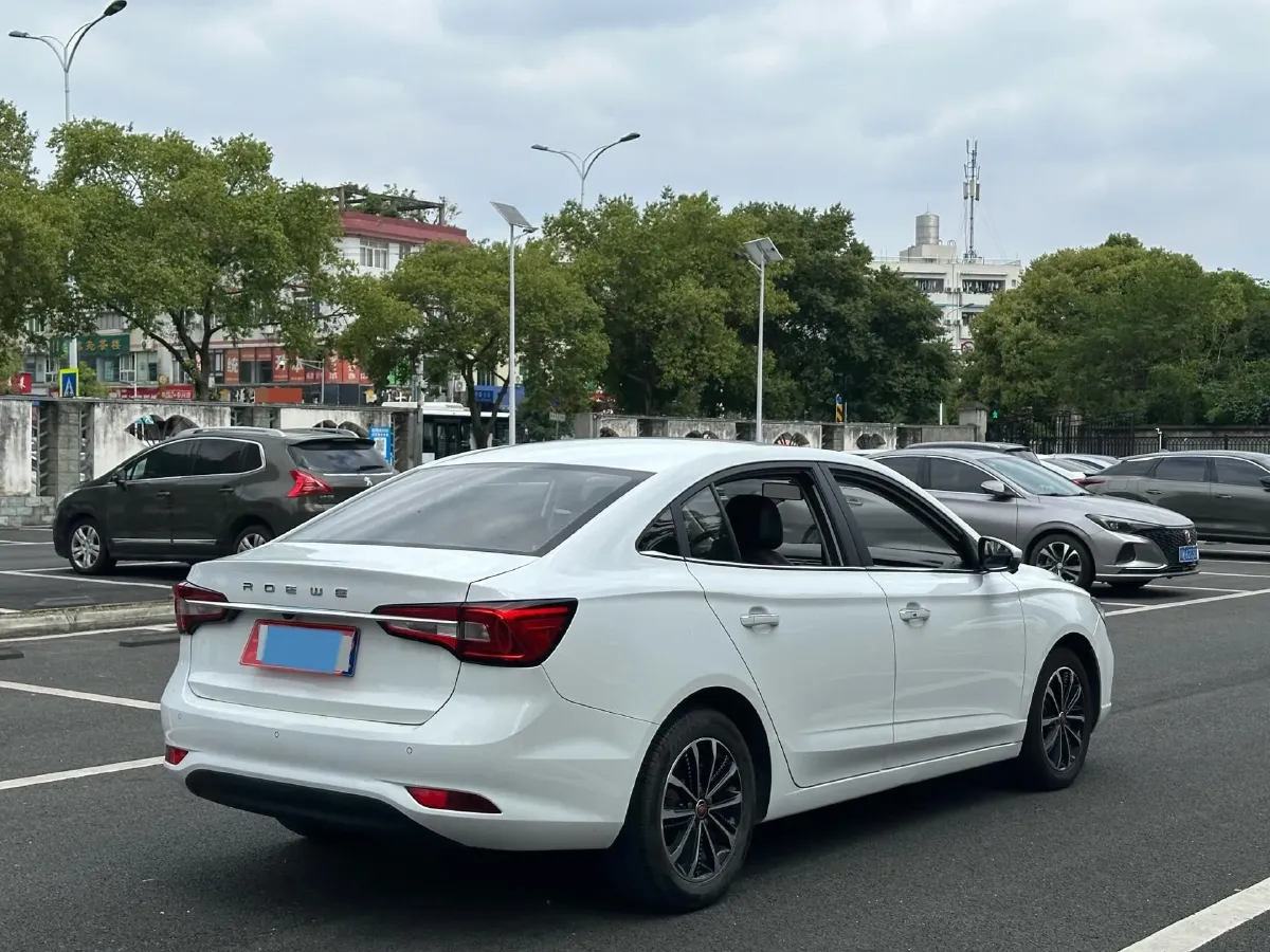 2019 Roewe i5 1.5L 120HP L4 CVT,autocango,china used car exporter,china ev exporter,chinese used car exporter,chinese used ev exporter