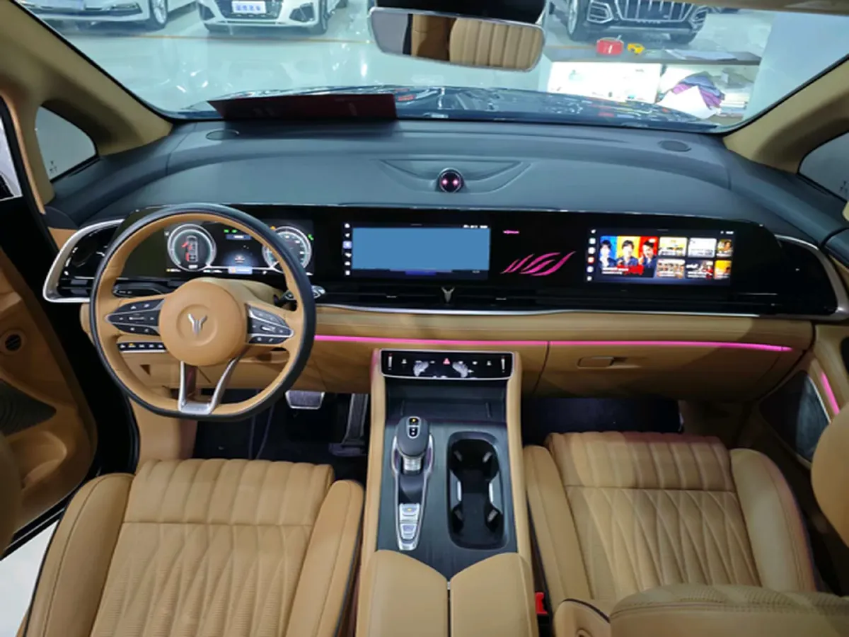 2022 Voyah Dream 1.5T 136HP L4 PHEV 25.57KWH,autocango,china used car exporter,china ev exporter,chinese used car exporter,chinese used ev exporter