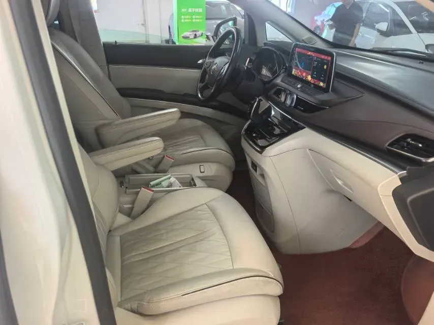 2022 Buick GL8 2.0T 237HP L4 9AT,autocango,china used car exporter,china ev exporter,chinese used car exporter,chinese used ev exporter
