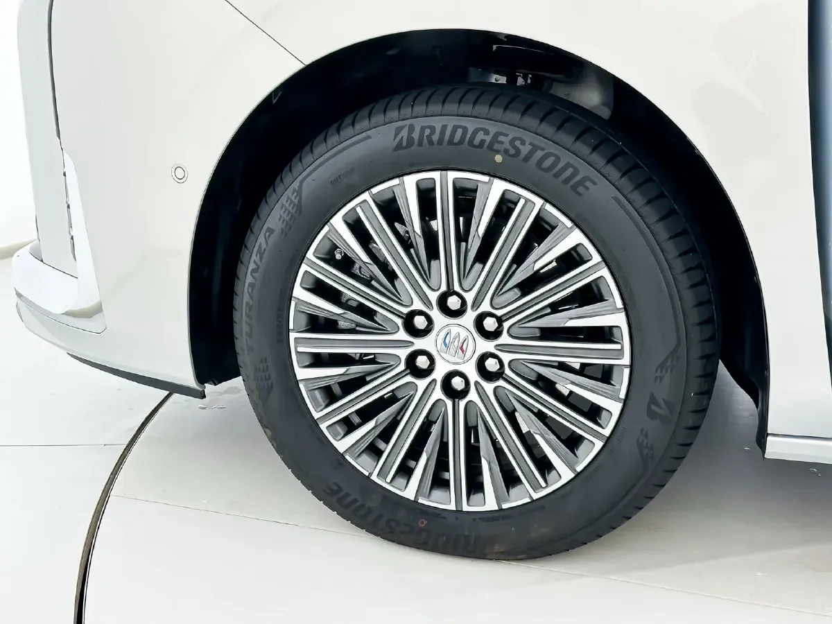 2024 Buick GL8 1.5T 180HP L4 2DHT PHEV 24.4KWH,autocango,china used car exporter,china ev exporter,chinese used car exporter,chinese used ev exporter