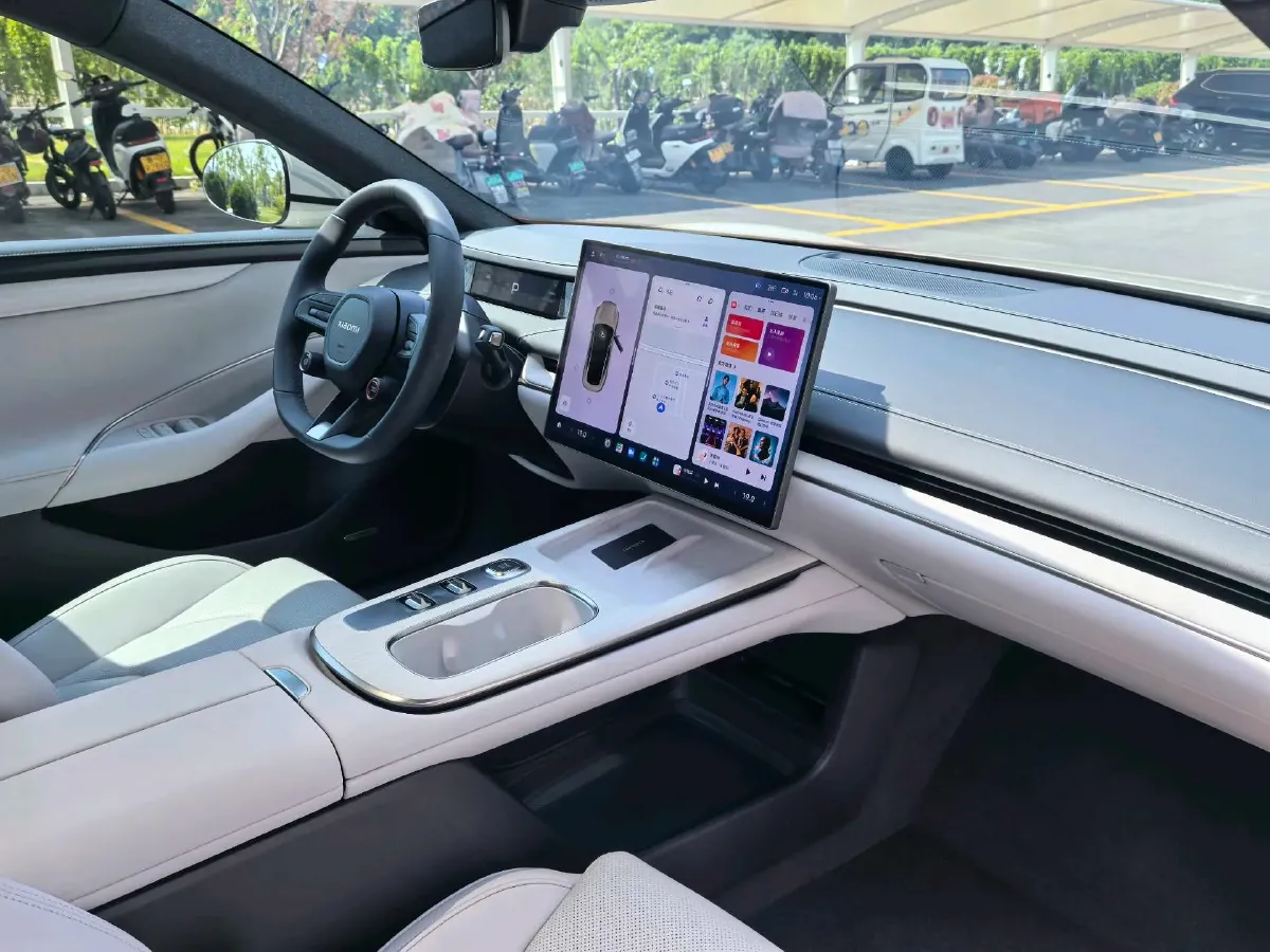 2024 MI SU7 BEV 73.6KWH,autocango,china used car exporter,china ev exporter,chinese used car exporter,chinese used ev exporter