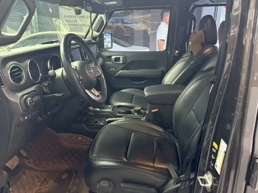 2021 Jeep Wrangler 2.0T 266HP L4 8AT PHEV 17KWH,autocango,china used car exporter,china ev exporter,chinese used car exporter,chinese used ev exporter