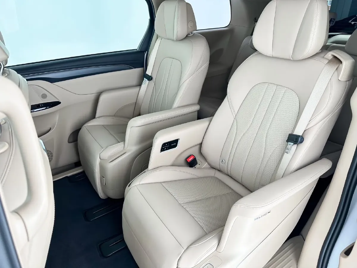 2025 Buick GL8 1.5T 180HP L4 2DHT PHEV,autocango,china used car exporter,china ev exporter,chinese used car exporter,chinese used ev exporter