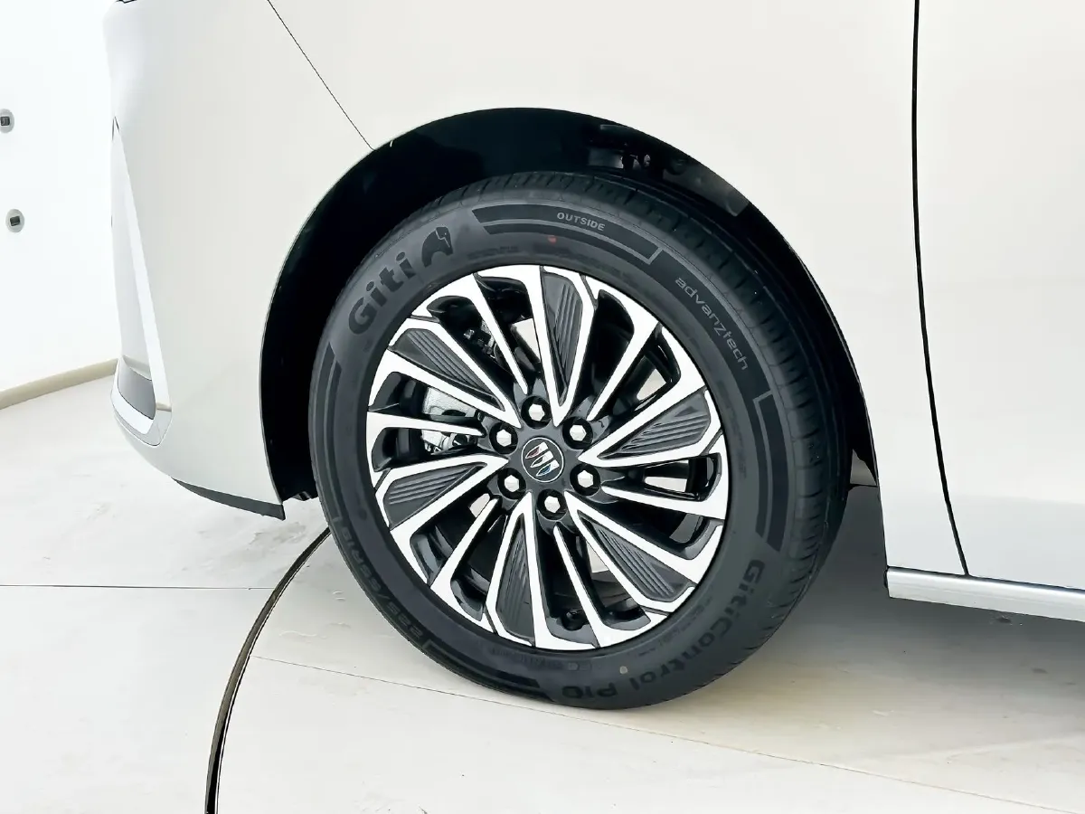 2025 Buick GL8 1.5T 180HP L4 2DHT PHEV,autocango,china used car exporter,china ev exporter,chinese used car exporter,chinese used ev exporter