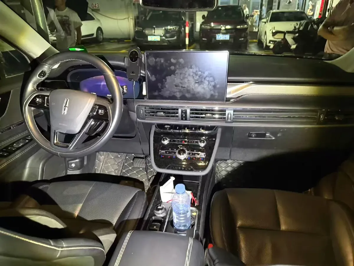 2021 Lincoln Corsair 2.0T 245HP L4 8AT,autocango,china used car exporter,china ev exporter,chinese used car exporter,chinese used ev exporter