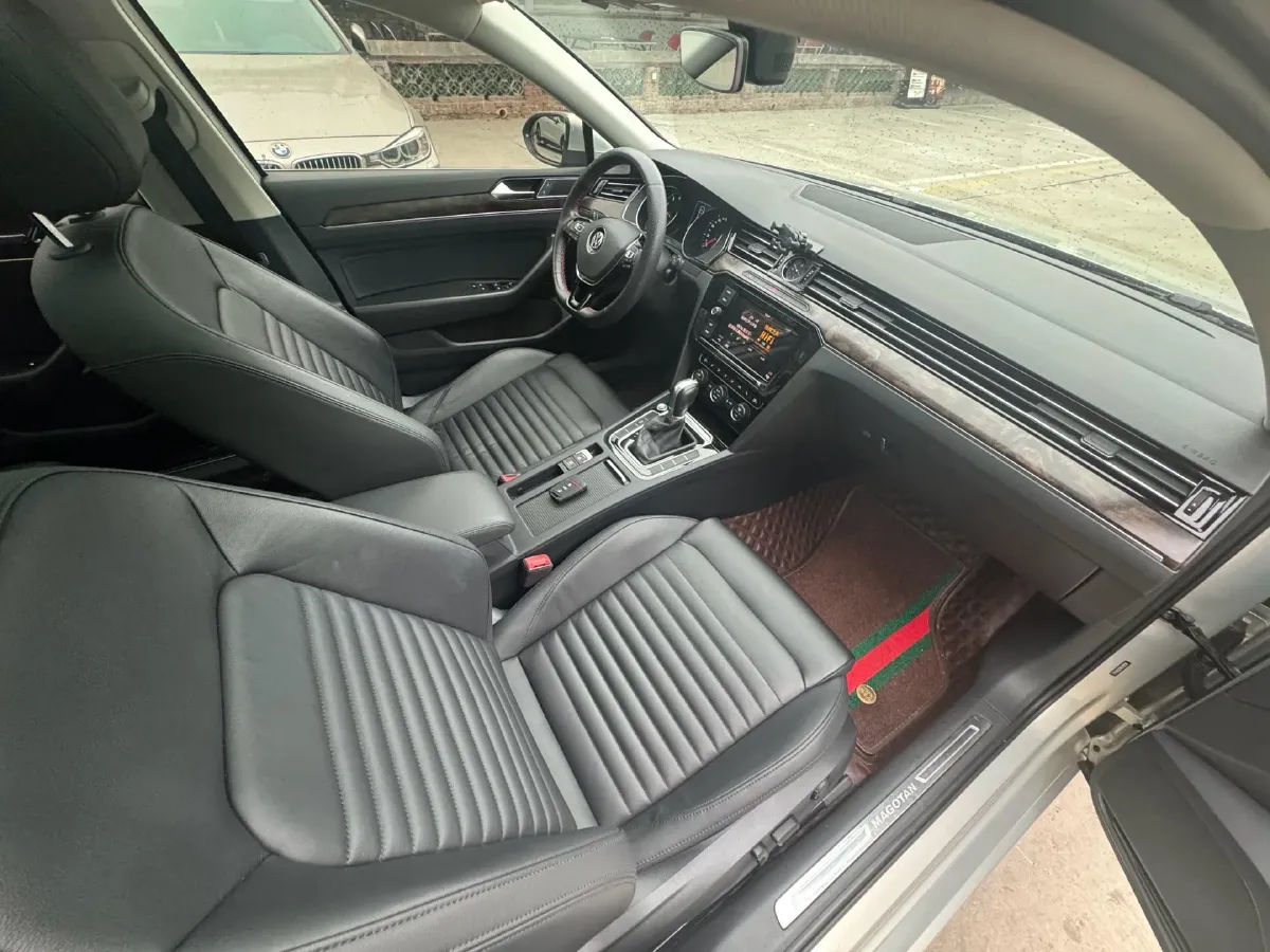 2019 Volkswagen Magotan 2.0T 186HP L4 7DCT,autocango,china used car exporter,china ev exporter,chinese used car exporter,chinese used ev exporter