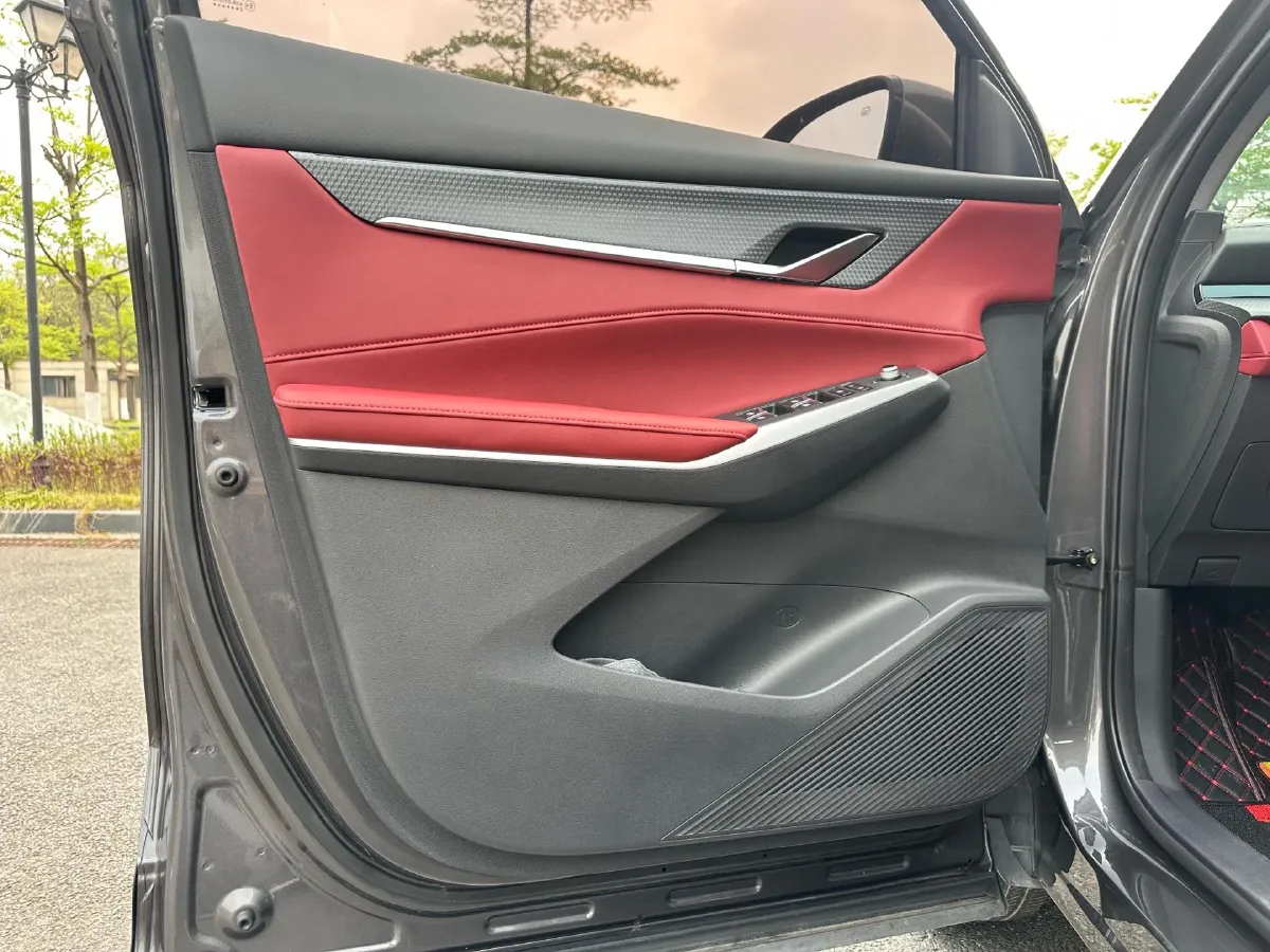 2022 ChangAn CS75 Plus 1.5T 188HP L4 8AT,autocango,china used car exporter,china ev exporter,chinese used car exporter,chinese used ev exporter