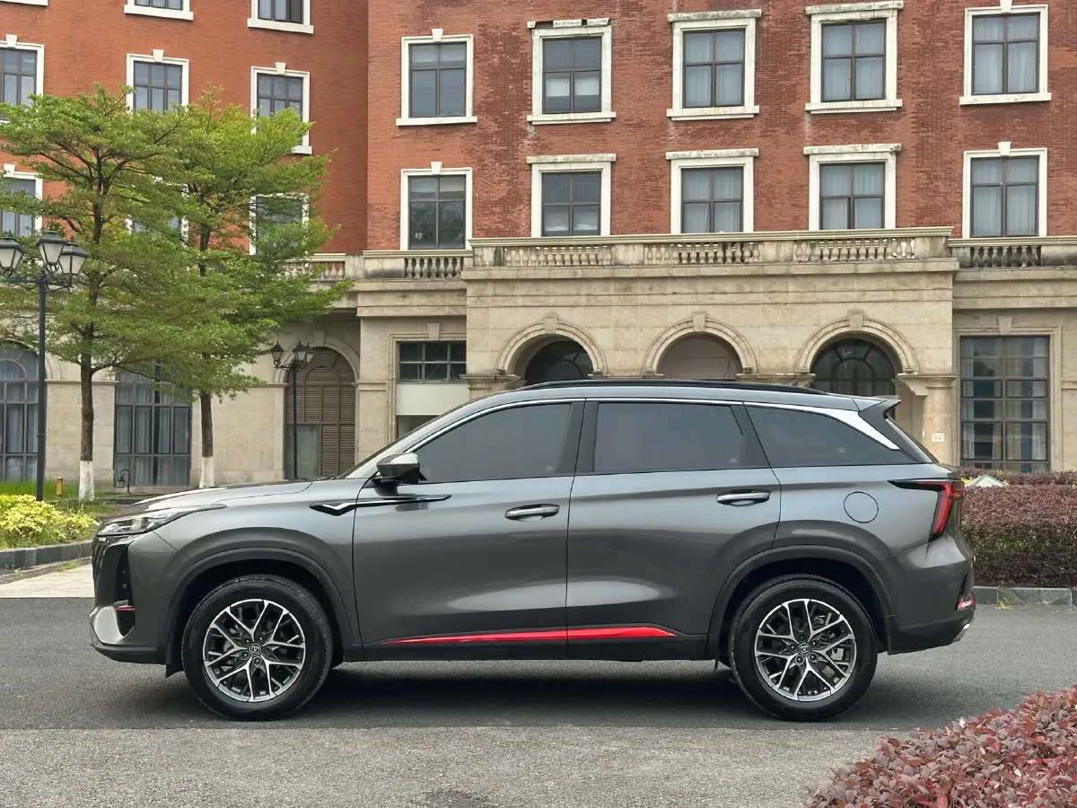 2022 ChangAn CS75 Plus 1.5T 188HP L4 8AT,autocango,china used car exporter,china ev exporter,chinese used car exporter,chinese used ev exporter