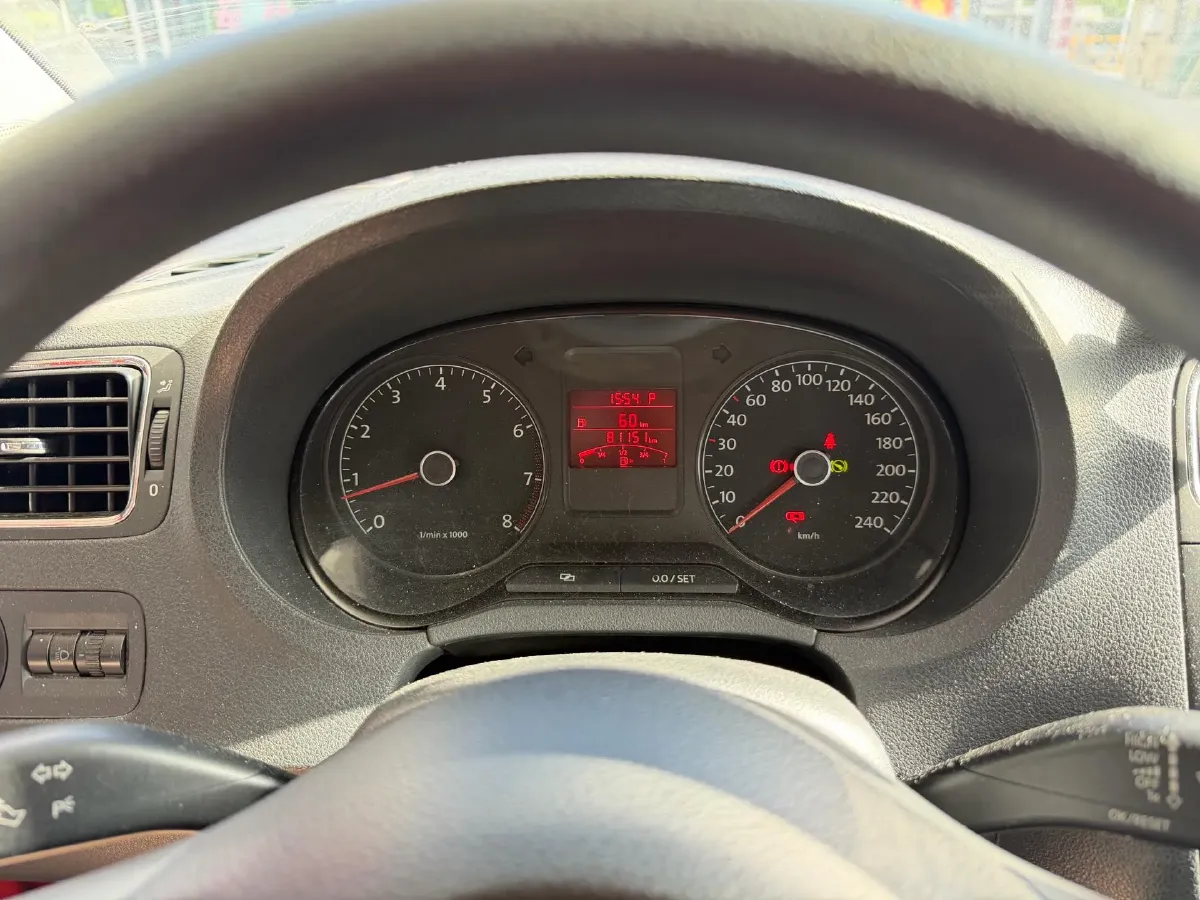 2011 Volkswagen Polo 1.6L 105HP L4 6AT,autocango,china used car exporter,china ev exporter,chinese used car exporter,chinese used ev exporter