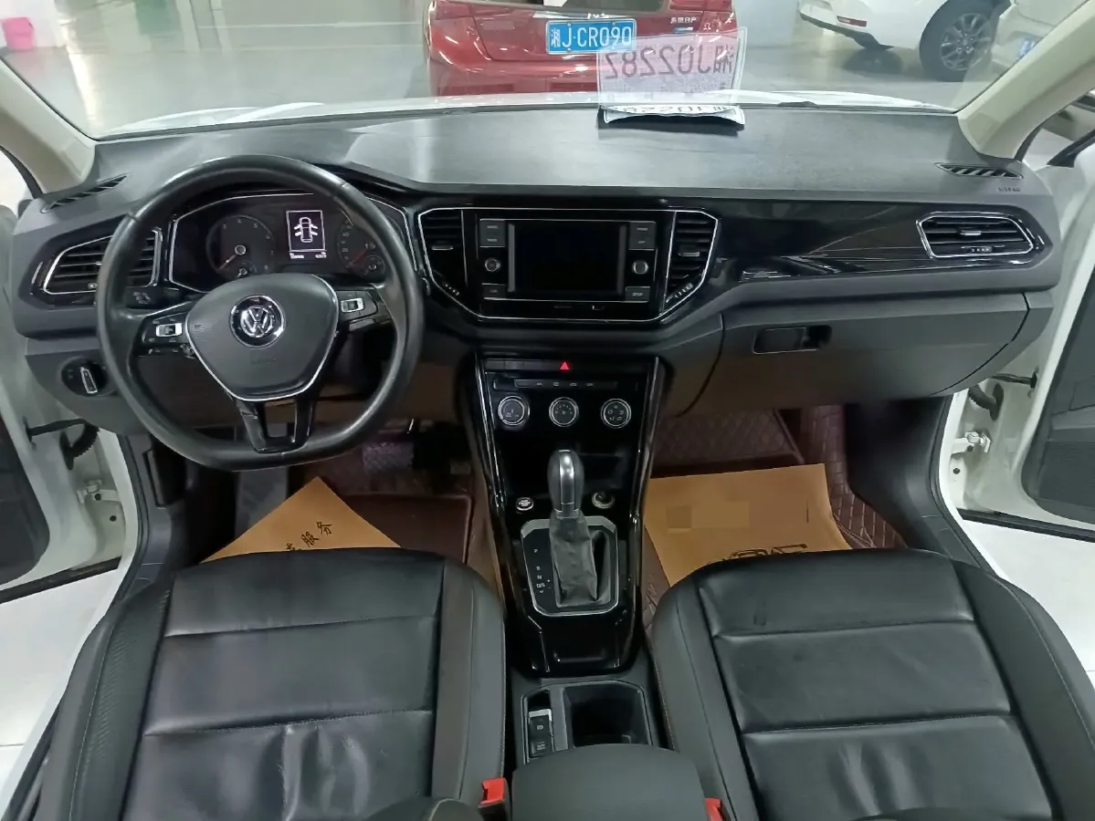 2019 Volkswagen T-Roc 1.4T 150HP L4 7DCT,autocango,china used car exporter,china ev exporter,chinese used car exporter,chinese used ev exporter