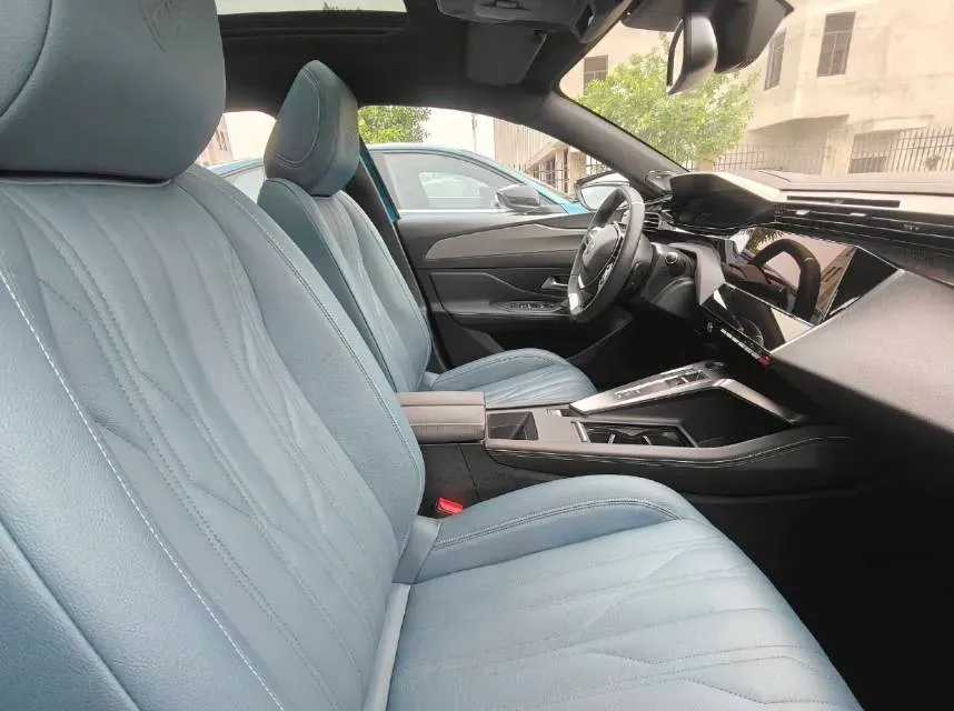 2023 Peugeot 408X 1.6T 175HP L4 8AT,autocango,china used car exporter,china ev exporter,chinese used car exporter,chinese used ev exporter