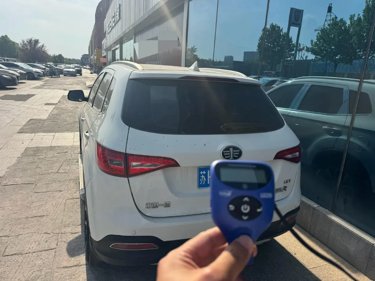 2017 FAW Senia R7 1.5T 150HP L4 5MT,autocango,china used car exporter,china ev exporter,chinese used car exporter,chinese used ev exporter