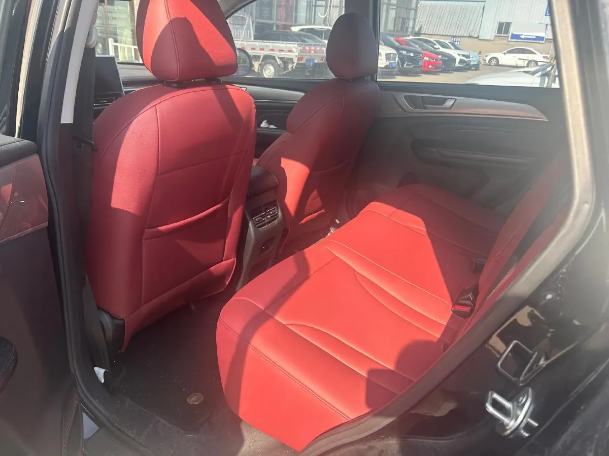 2021 Haval M6 1.5T 150HP L4 7DCT,autocango,china used car exporter,china ev exporter,chinese used car exporter,chinese used ev exporter