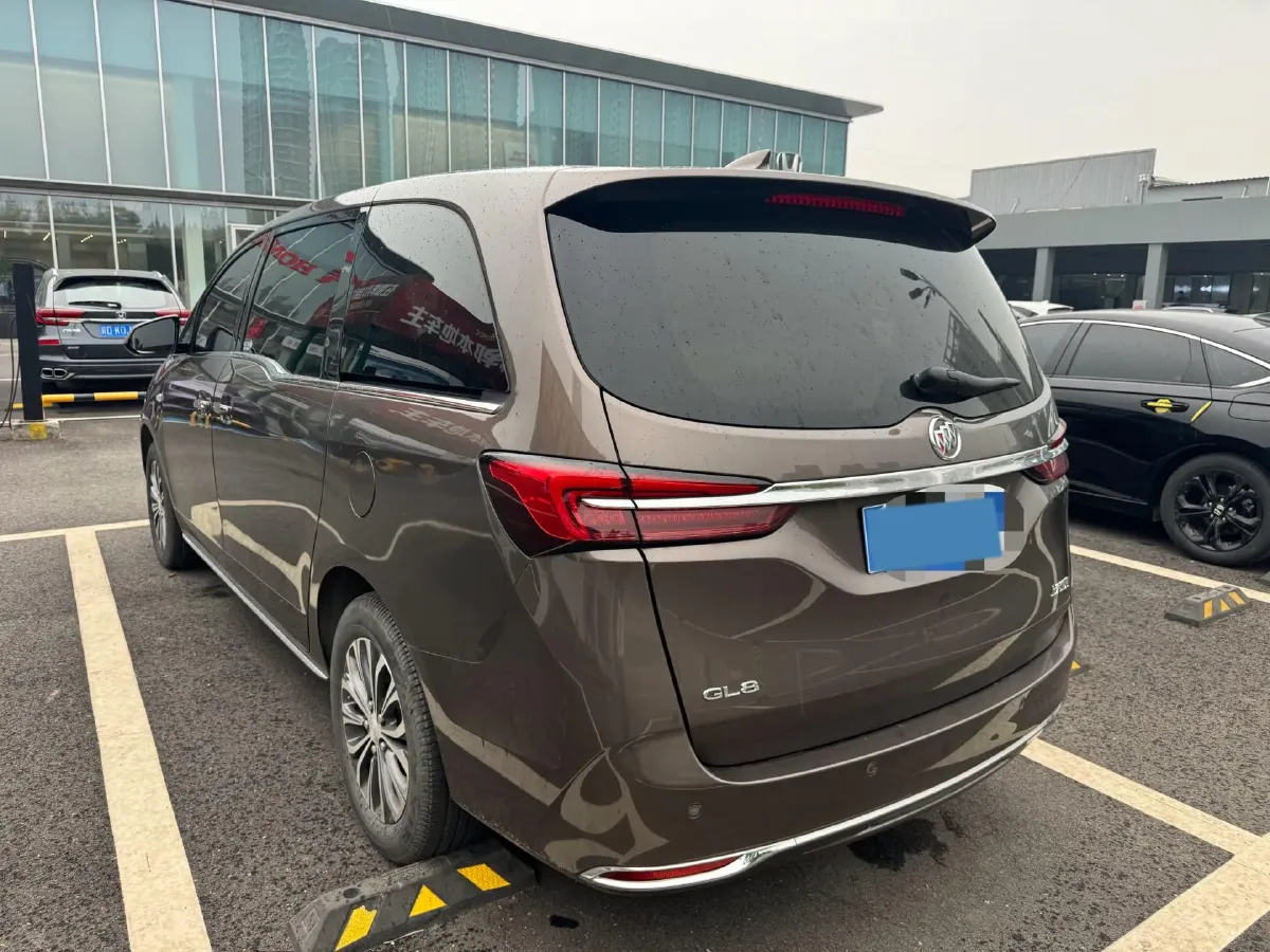 2023 Buick GL8 2.0T 237HP L4 9AT,autocango,china used car exporter,china ev exporter,chinese used car exporter,chinese used ev exporter