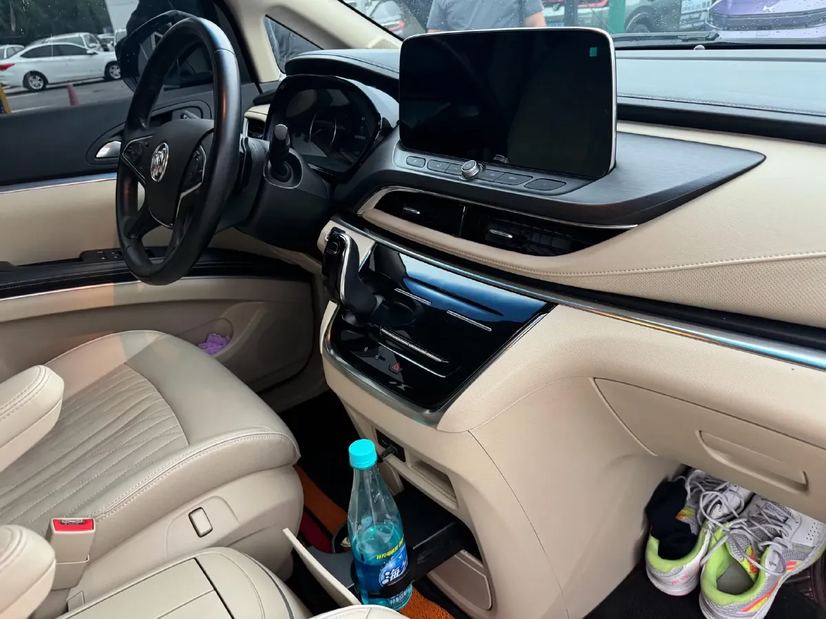 2023 Buick GL8 2.0T 237HP L4 9AT,autocango,china used car exporter,china ev exporter,chinese used car exporter,chinese used ev exporter