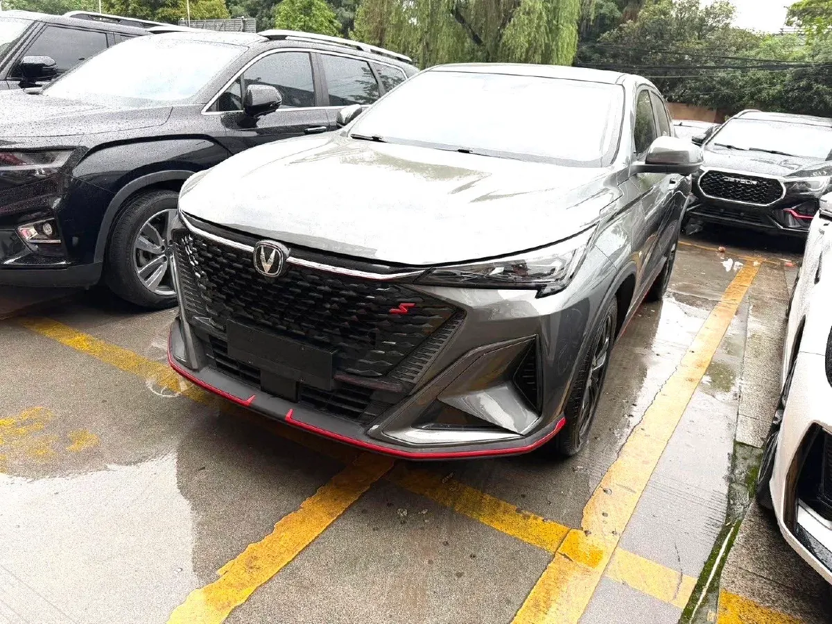 2024 ChangAn X5 PLUS 1.5T 188HP L4 7DCT,autocango,china used car exporter,china ev exporter,chinese used car exporter,chinese used ev exporter